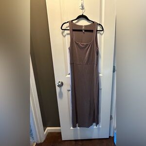 Large Beyond Yoga Chic Sleeveless Tan Maxi Dress